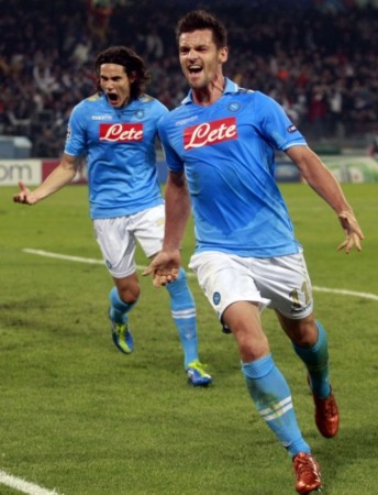 赛车飞驰的 赛车飞驰的