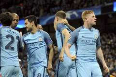 大量乘客聚 大量乘客聚